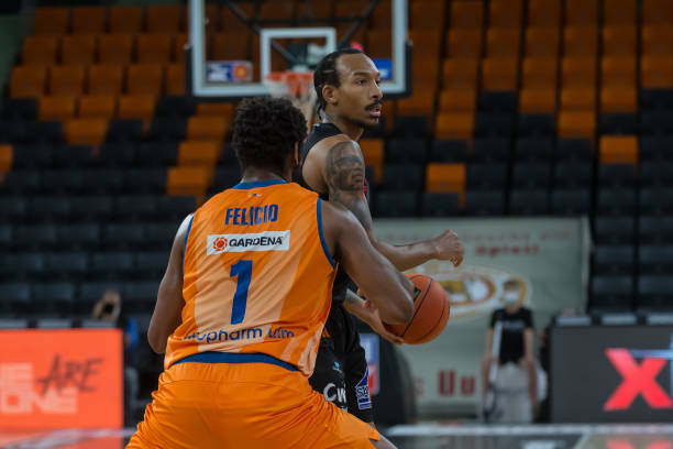 在比分落后 在比分落后